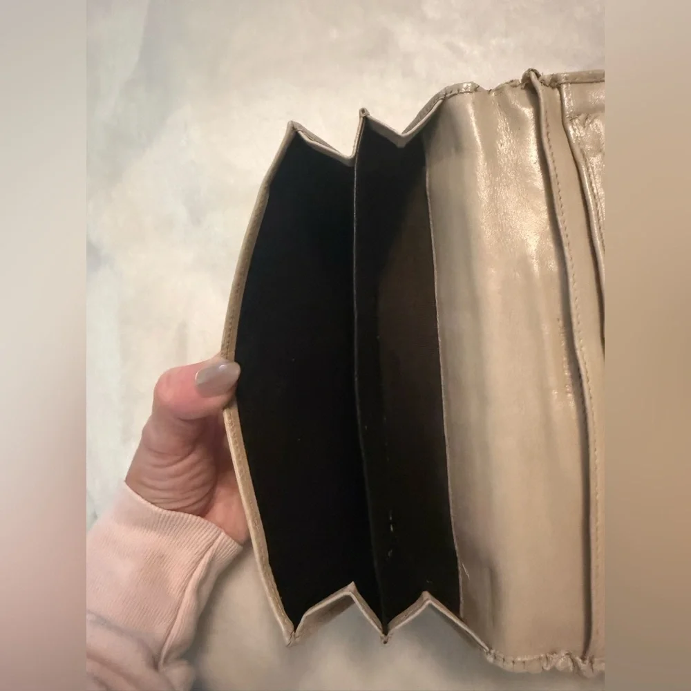 GUCCI Beige GG Monogram Leather Bifold Long Wallet Purse Accessories Italy - Picture 5 of 14